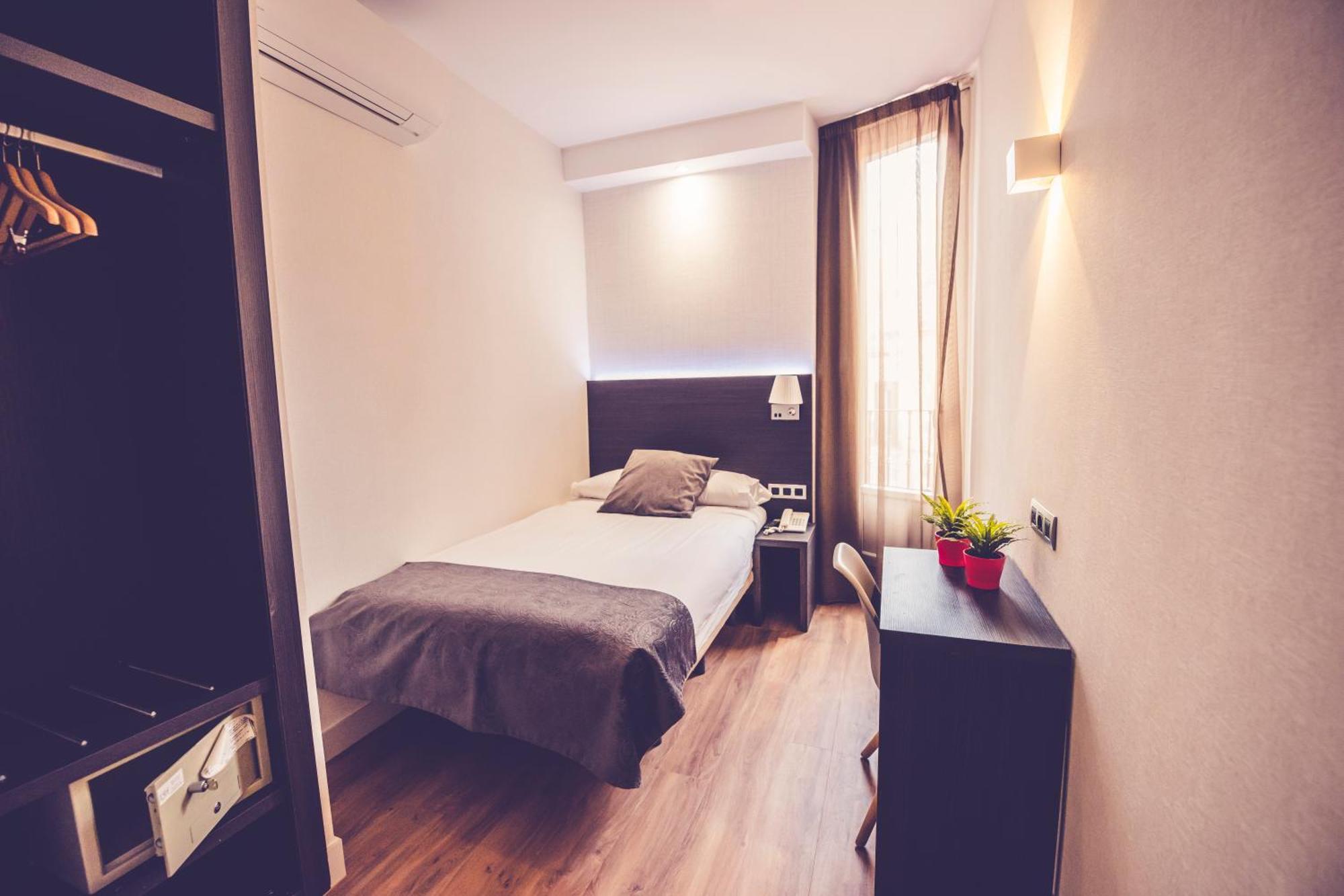 Single Room,1207647922:JPEG